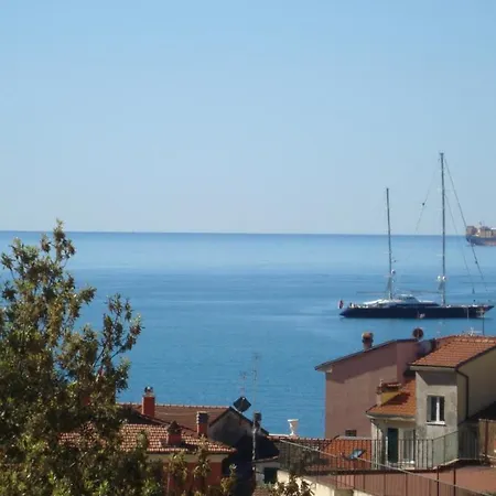 בית נופש Miramare Casa Vacanze *
